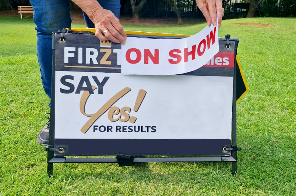 ON SHOW FRAME